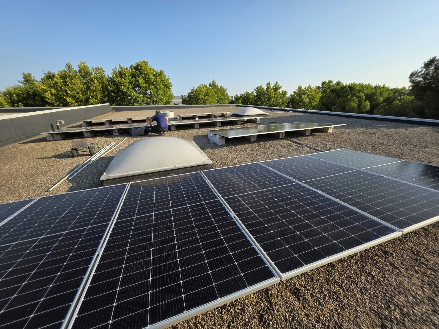 Photovoltaic panels on the roof of Projekta facilities